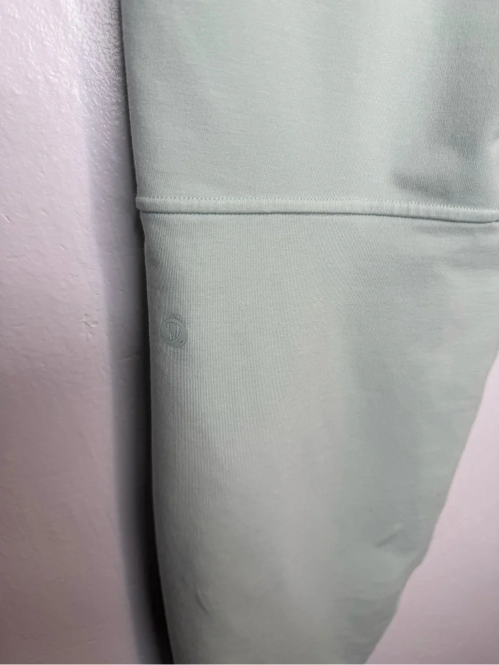 Lululemon Mint Green Jogger Pants XL Soft Stretch Lounge Travel Athleisure